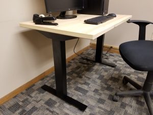 Clever Height adjustable desk